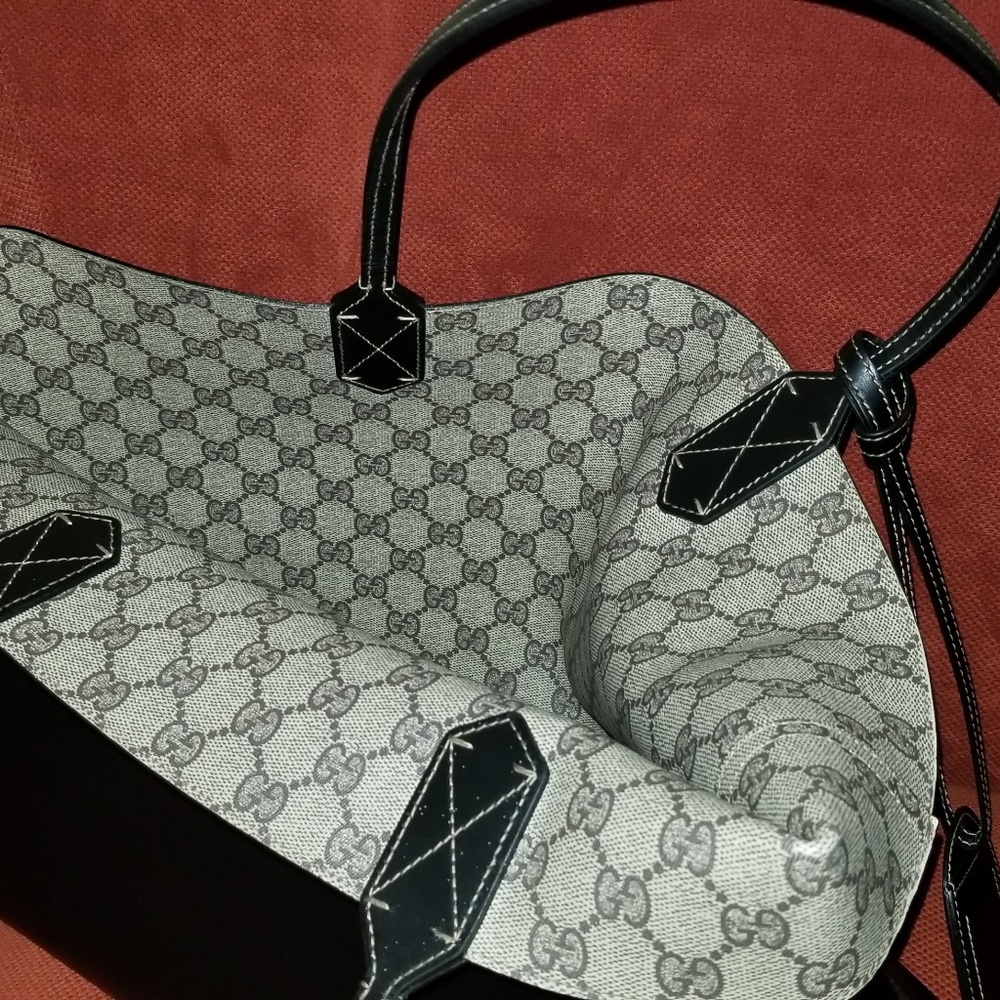 (SOLD)  GUCCI Reversible Tote